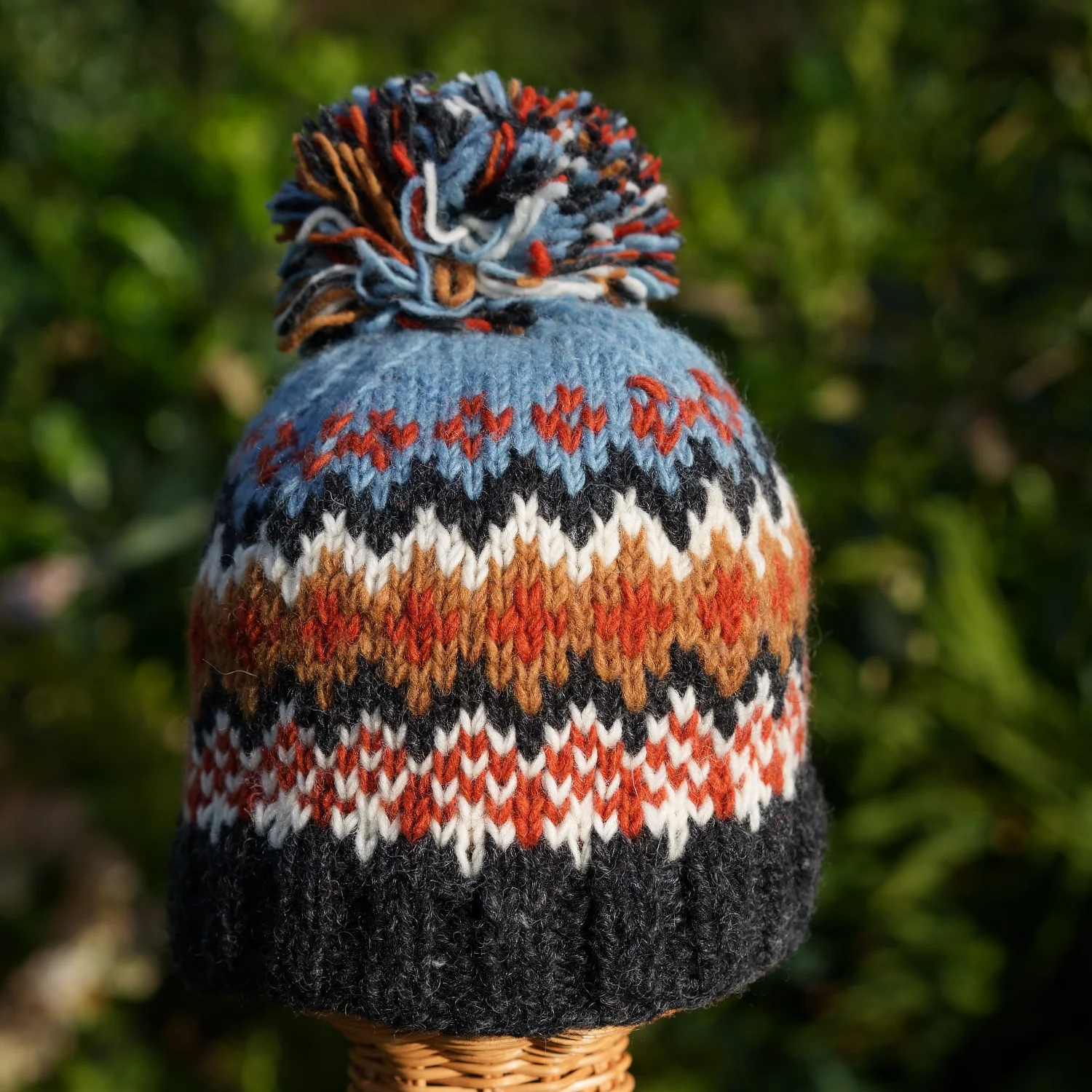 100% Lamb Wool Blue and Charcoal Bobble Beanie Winter Hat LC02PP