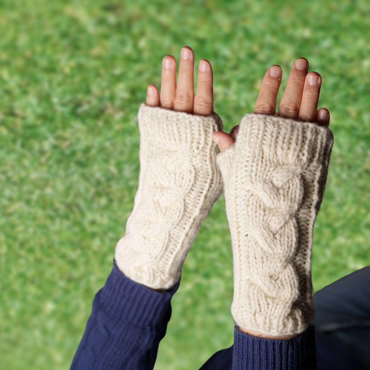 Pure Wool Hand Knitted Fingerless Mitten Or Handwarmer Cable Knit Cream Nk01 2